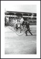 Plakat z bicyklami - penny-farthing race z zawodami na dawnych rowerach, poster z białym marginesem dookoła