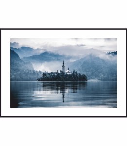 Plakat wyspa na tle gór