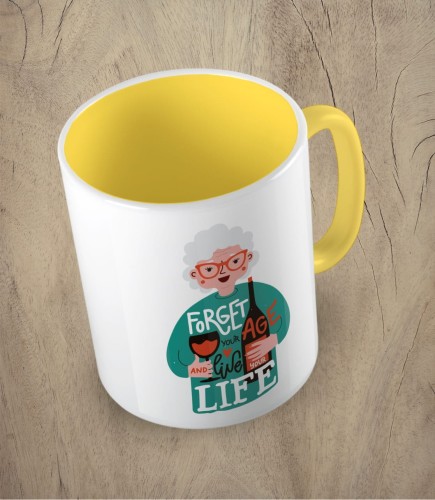 Żółty  kubek forget your age grandma