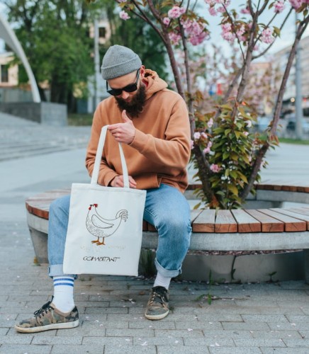 Ulubiony wzór "konkubent" w wersji anglojęzycznej spodoba się każdemu mężczyźnie z poczuciem humoru. Torebka pomieści niezbędne gadżety lub zakupy, może służyć do codziennego użytku