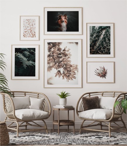 Wizualizacja zestawu delikatnych plakatów w odcieniach beżu i zieleni, ukazujących piękno przyrody.