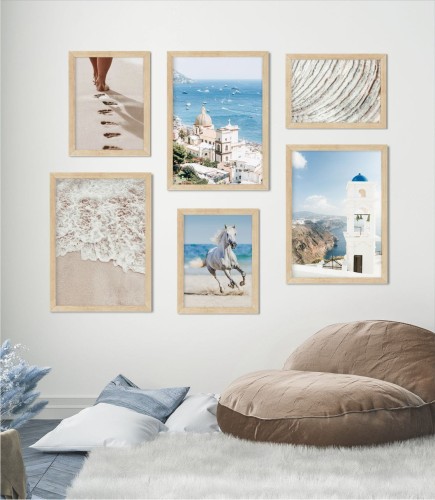 Zestaw plakatów w morskim klimacie z przepiękną plażą i wariacjami na jej temat.