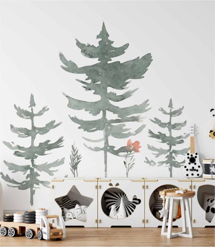 Naklejki na ścianę choinki pokazane w formie wizualizacji w pokoju dziecięcym. Zieleń drzewek doskonale kontrastuje z jasnym kolorem ściany.