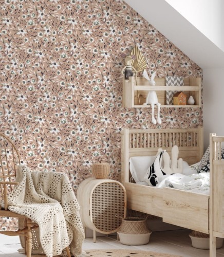 Dziecięca tapeta w stonowanych barwach w białe kwiaty na beżowym tle