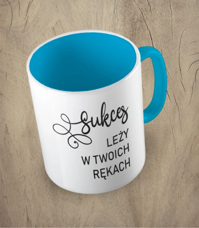 Błękitny kubek sukces leży w twoich rękach