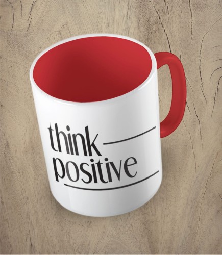 Czerwony kubek think positive