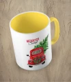 Żółty kubek świąteczne auto