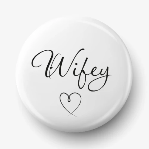 Button wifey