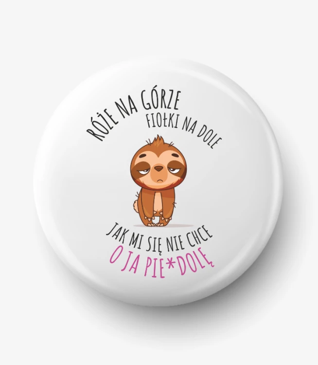 Button na górze róże