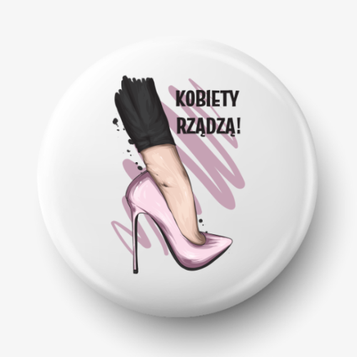 Button kobiety rządzą