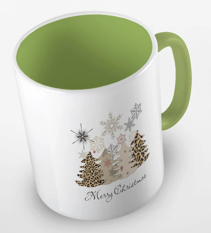 kolorowy kubek z hasłem Merry Christmas i grafiką choinek w panterke - kolor jasnozielony.jpg