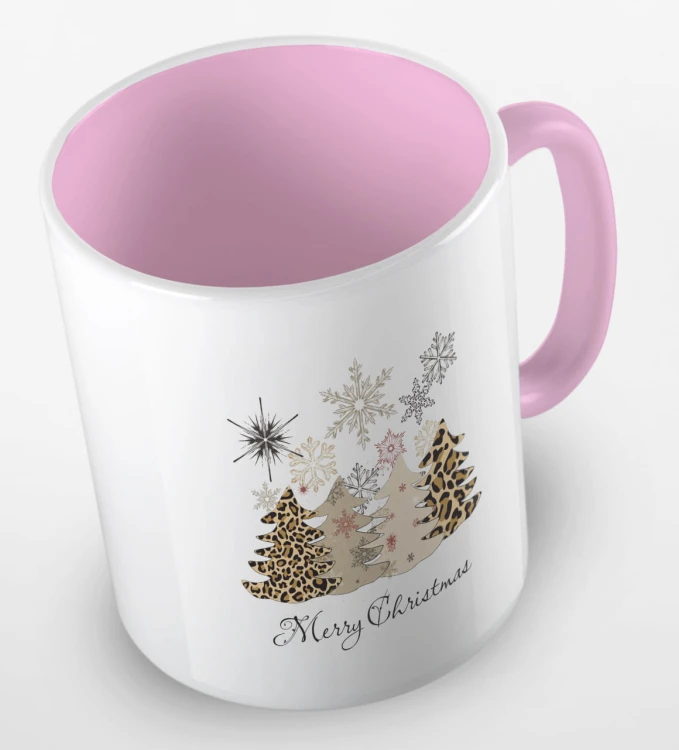 kolorowy kubek z hasłem Merry Christmas i grafiką choinek w panterke - kolor różowy.jpg