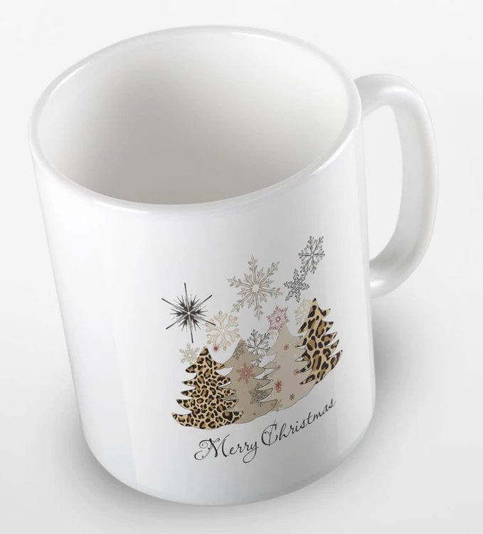 kolorowy kubek z hasłem Merry Christmas i grafiką choinek w panterke - kolor biały.jpg