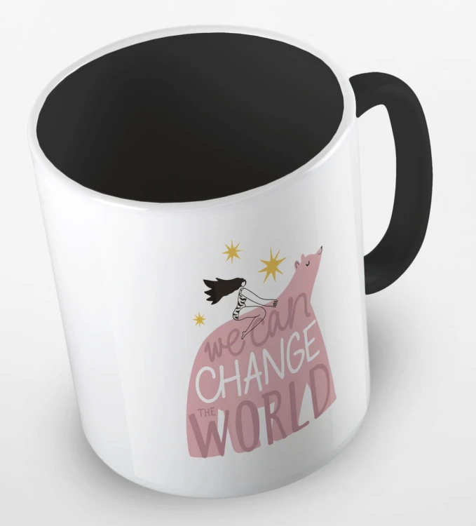kolorowy kubek z hasłem - we can change the world - kolor czarny.jpg