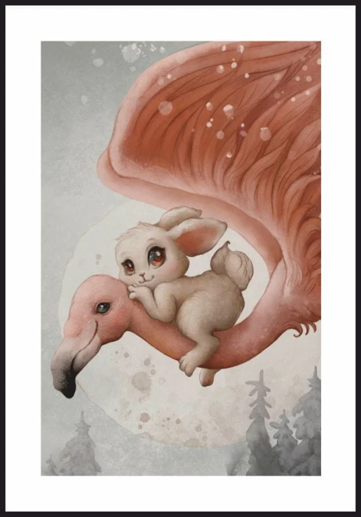 Ilustracja na ścianę pokoju dziecka - szary króliczek lecący na flamingu, plakat z białym marginesem dookoła