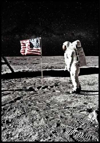 Plakat astronauta na księżycu w odcieniach czarni i bieli