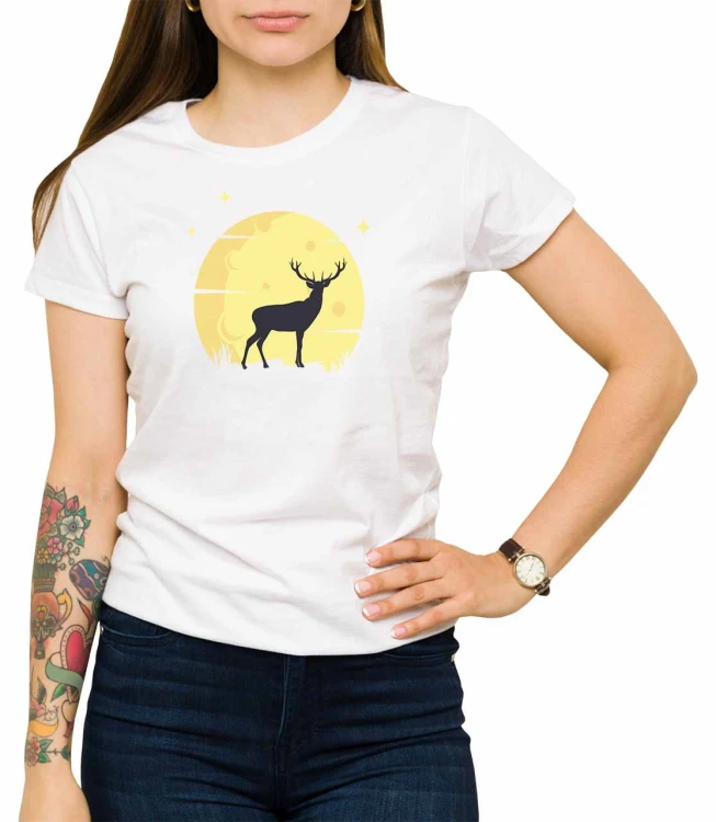 Biały T-shirt damski z nadrukiem jelenia i wielkiego księżyca