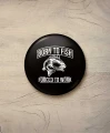 Button śr. 58 mm - born to fish - czarny