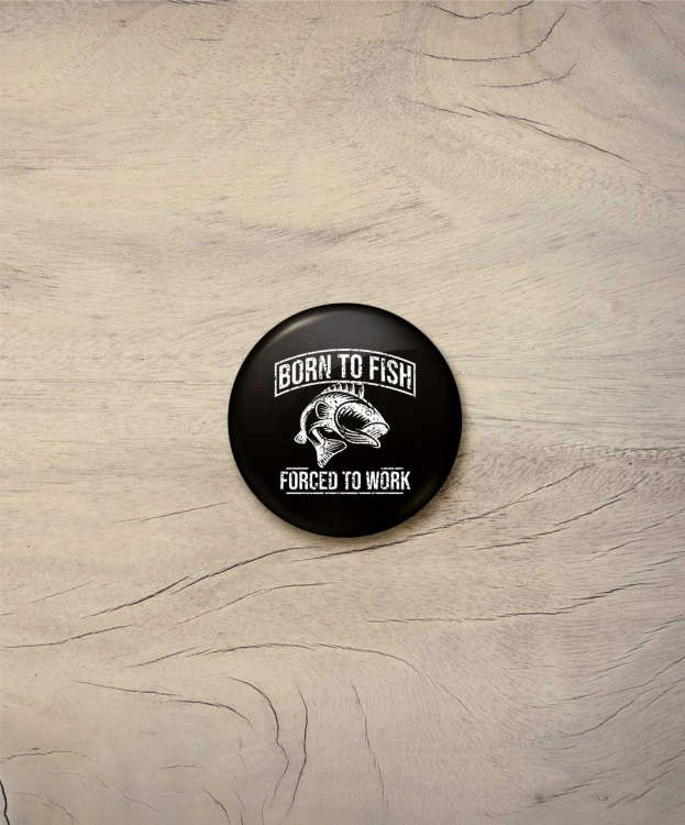 Button śr. 38 mm - born to fish - czarny