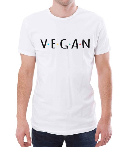 Biała męska koszulka dla weganina. T-shirt z napisem VEGAN w stylu FRIENDS.