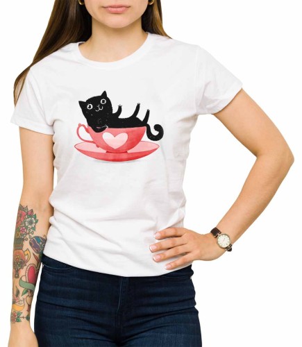 Biały T-shirt dla niej z nadrukiem czarnego kota w czerwonej filiżance z sercem