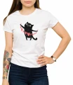 Biała koszulka damska z nadrukiem kot z girlandą _ T-shirt z czarnym kotem trzymającym serduszka na sznurku