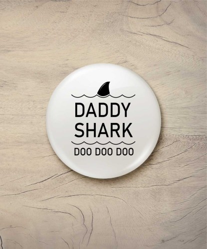 Button daddy shark - śr. 38 mm, biały