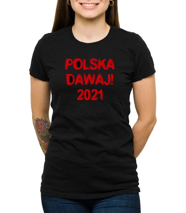 Czarna koszulka dla kibicki reprezentacji polskiej w piłce nożnej.