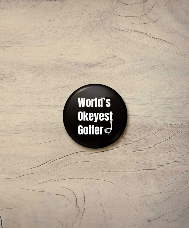 Button world's okeyest golfer - śr. 38 mm, czarny