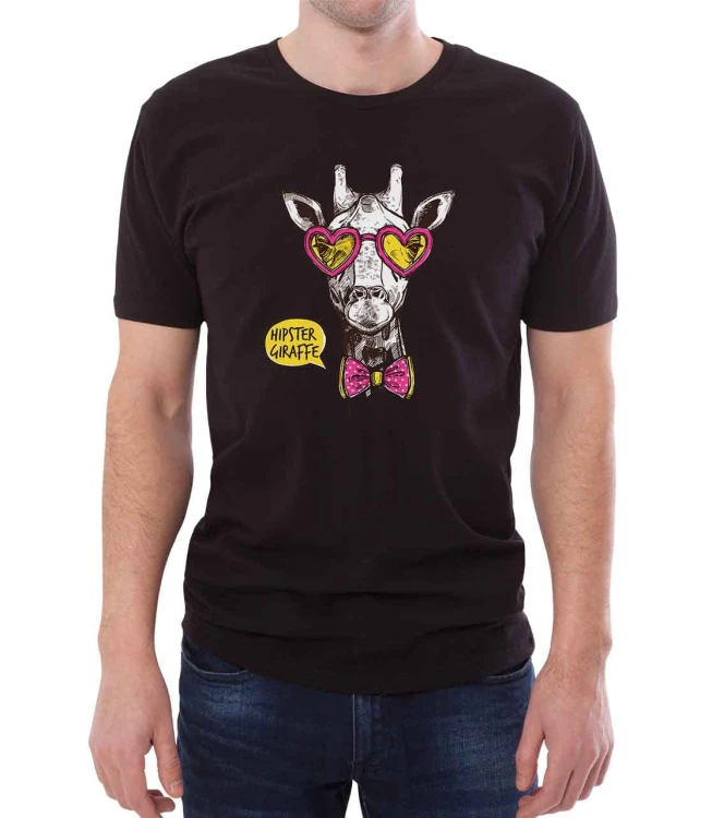 Czarny T-shirt męski z żyrafą  w różowych okularach
