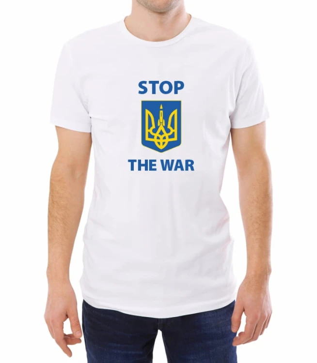Biała męska koszulka z nadrukiem stop the war w barwach Ukrainy