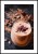 Plakat koktajl czekoladowy z białym marginesem dookoła