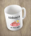 Biały kubek królowa życia jest tylko jedna