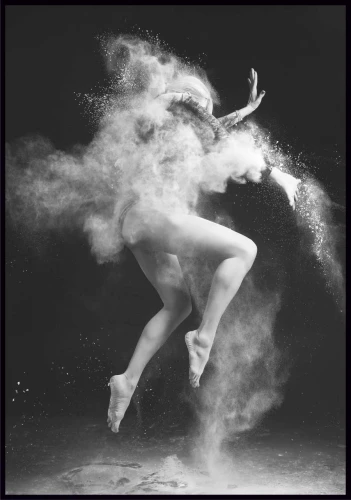 Plakat dancing on a dark