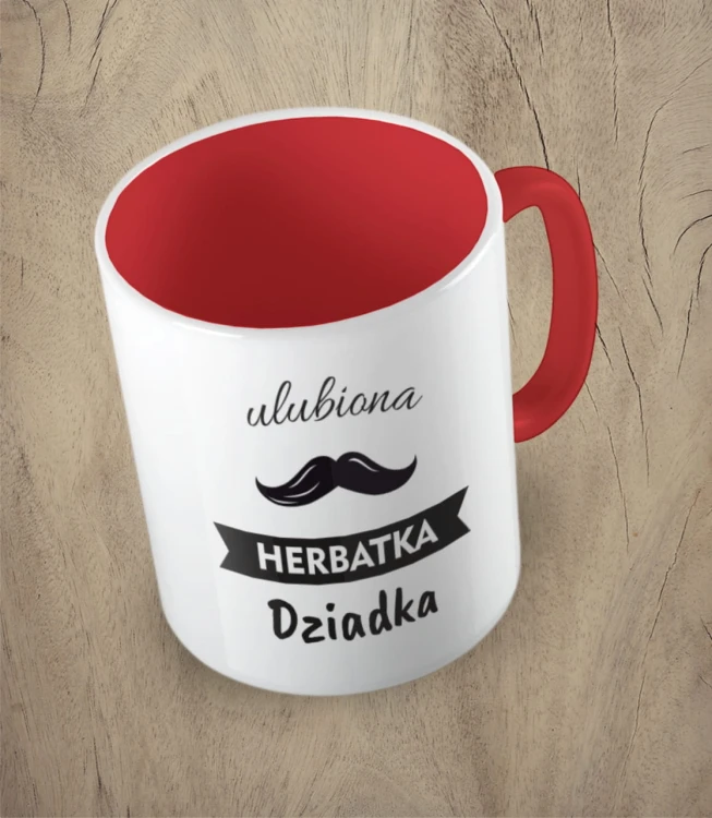 Czerwony kubek ulubiona herbatka dziadka