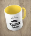 Żółty kubek ulubiona herbatka dziadka
