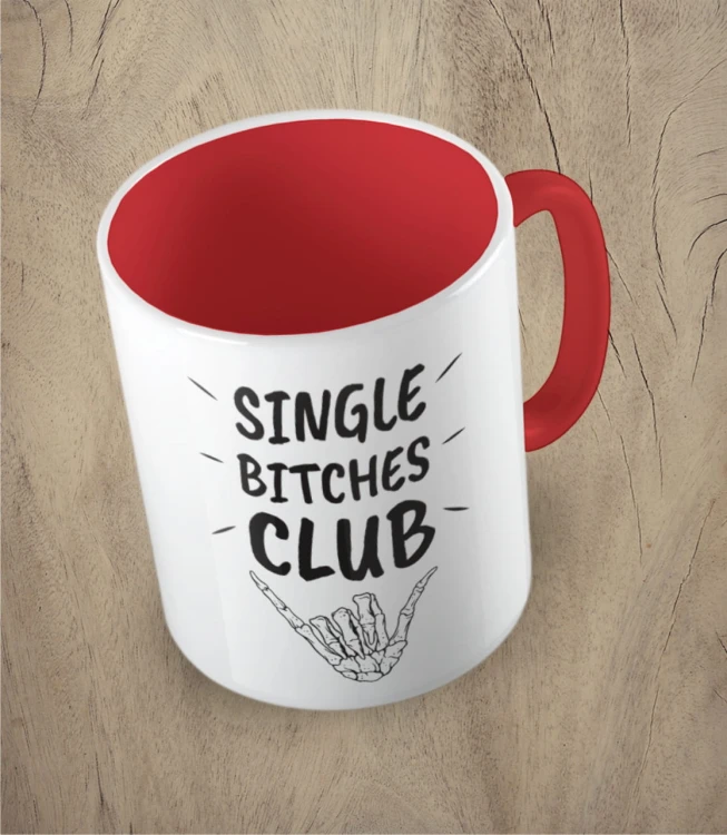 Czerwony kubek single bitches club
