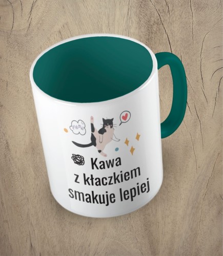 Ciemnozielony kubek kawa z kłaczkiem