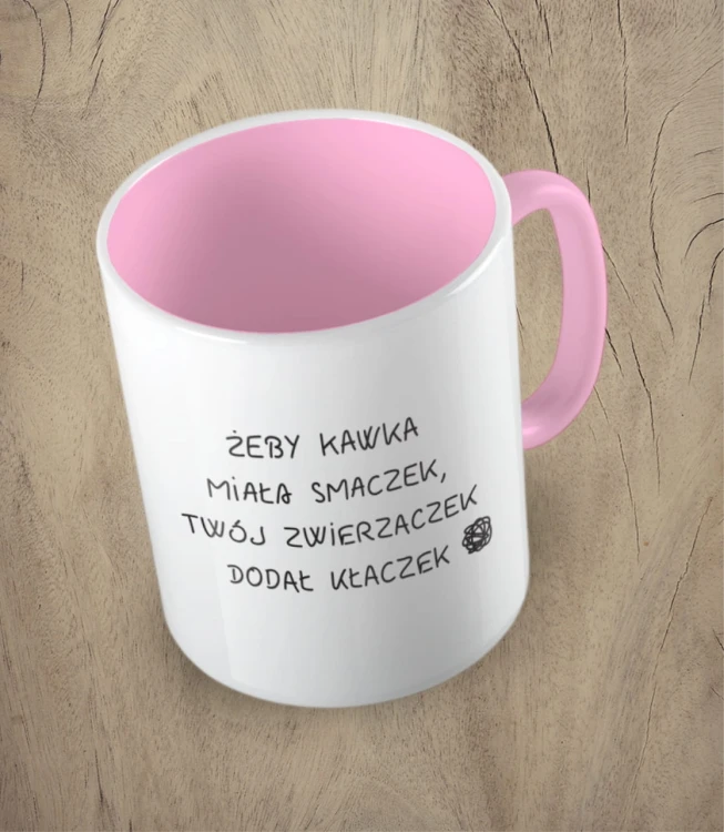 Różowy kubek żeby kawa miała smaczek
