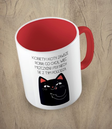 Czerwony kubek kobiety i koty