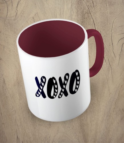 Bordowy kubek xoxo 01