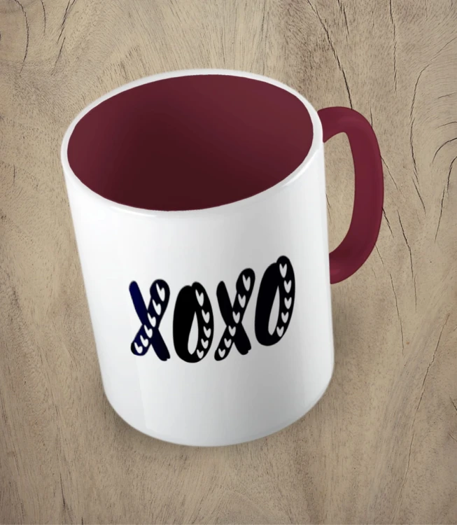 Bordowy kubek xoxo 01