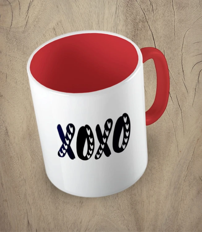 Czerwony kubek xoxo 01