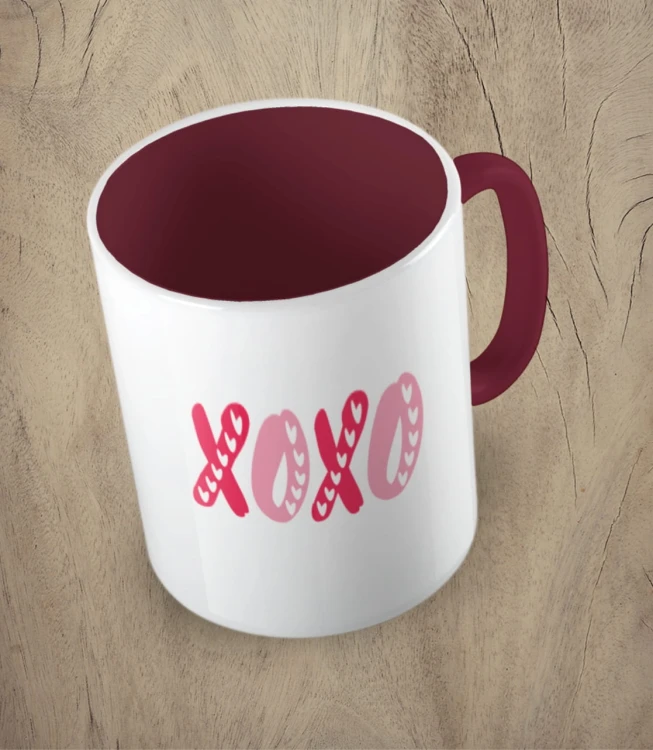 Bordowy kubek xoxo 02