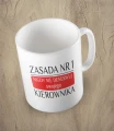 Biały kubek zasada nr 1 nigdy nie denerwuj kierownika