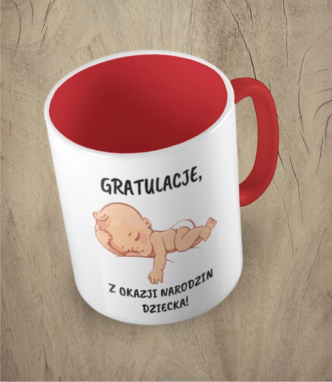 Czerwony kubek gratulacje z okazji narodzin dziecka