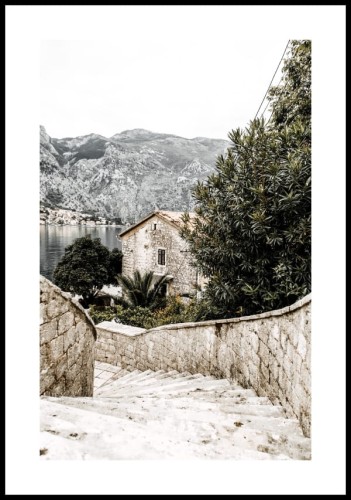 Panorama zatoki w Kotor biały margines.jpg