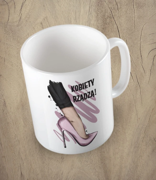 Biały kubek kobiety rządzą