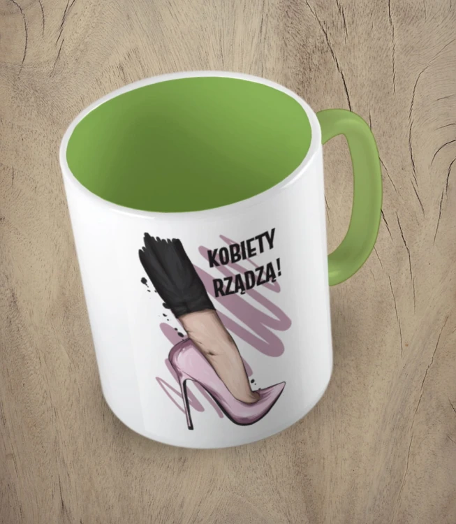 Jasnozielony kubek kobiety rządzą