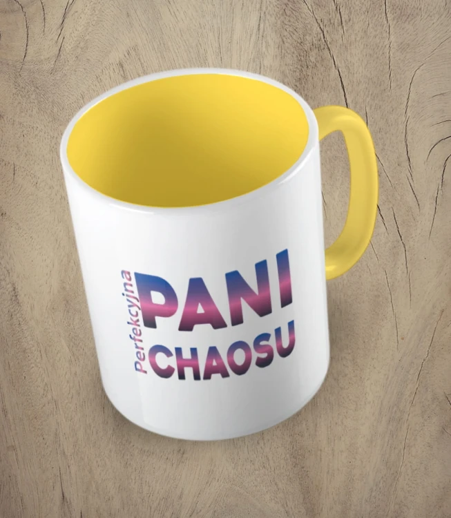 Żółty kubek perfekcyjna pani chaosu